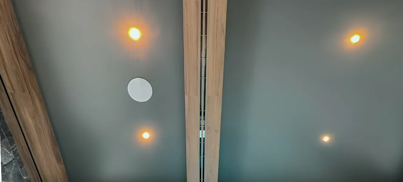 Частный дом с бассейном и спортзалом